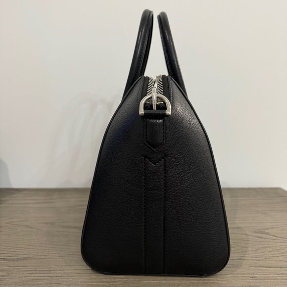 GIVENCHY Black Small Sugar Antigona Bag - Picture 2 of 14